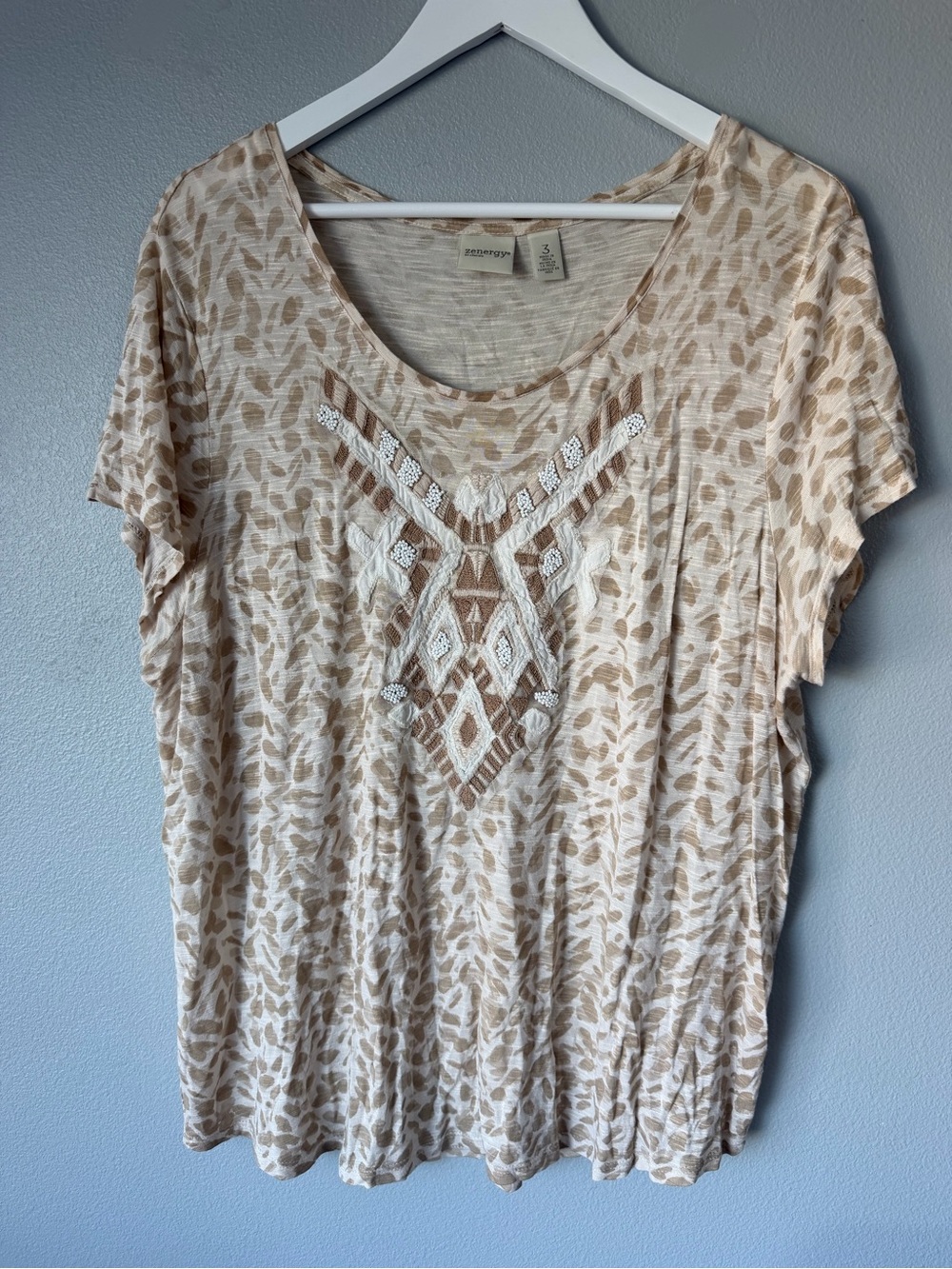 Chico’s Zenergy tan brown embroidered viscose cap sleeve tee sz 3 Women’s sz XL